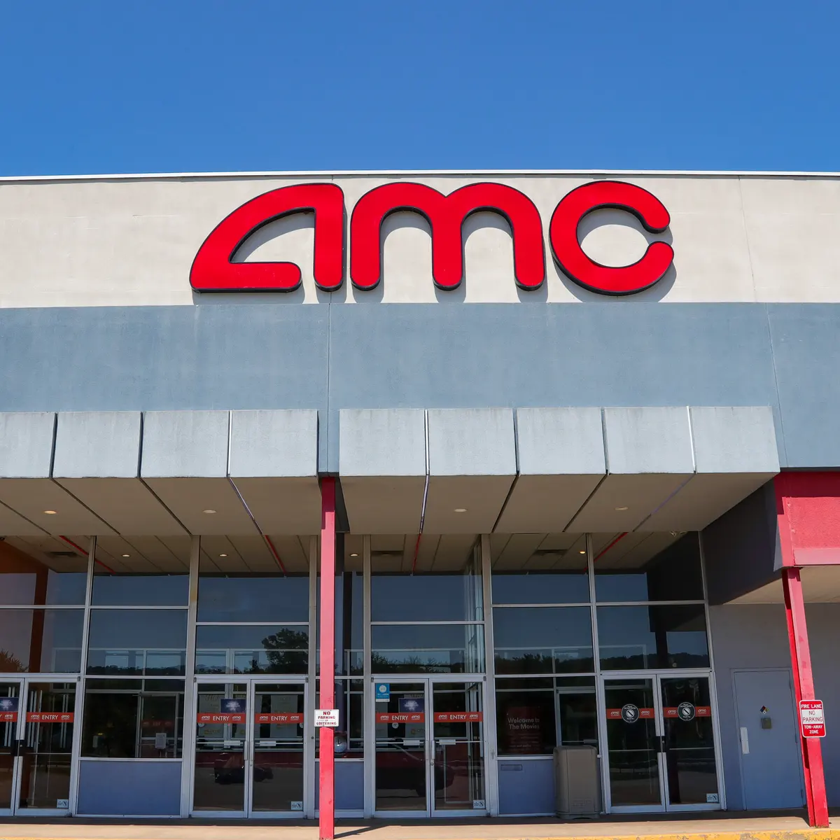 AMC asks NYSE and FINRA to ‘look closely’ at the trading of its stock