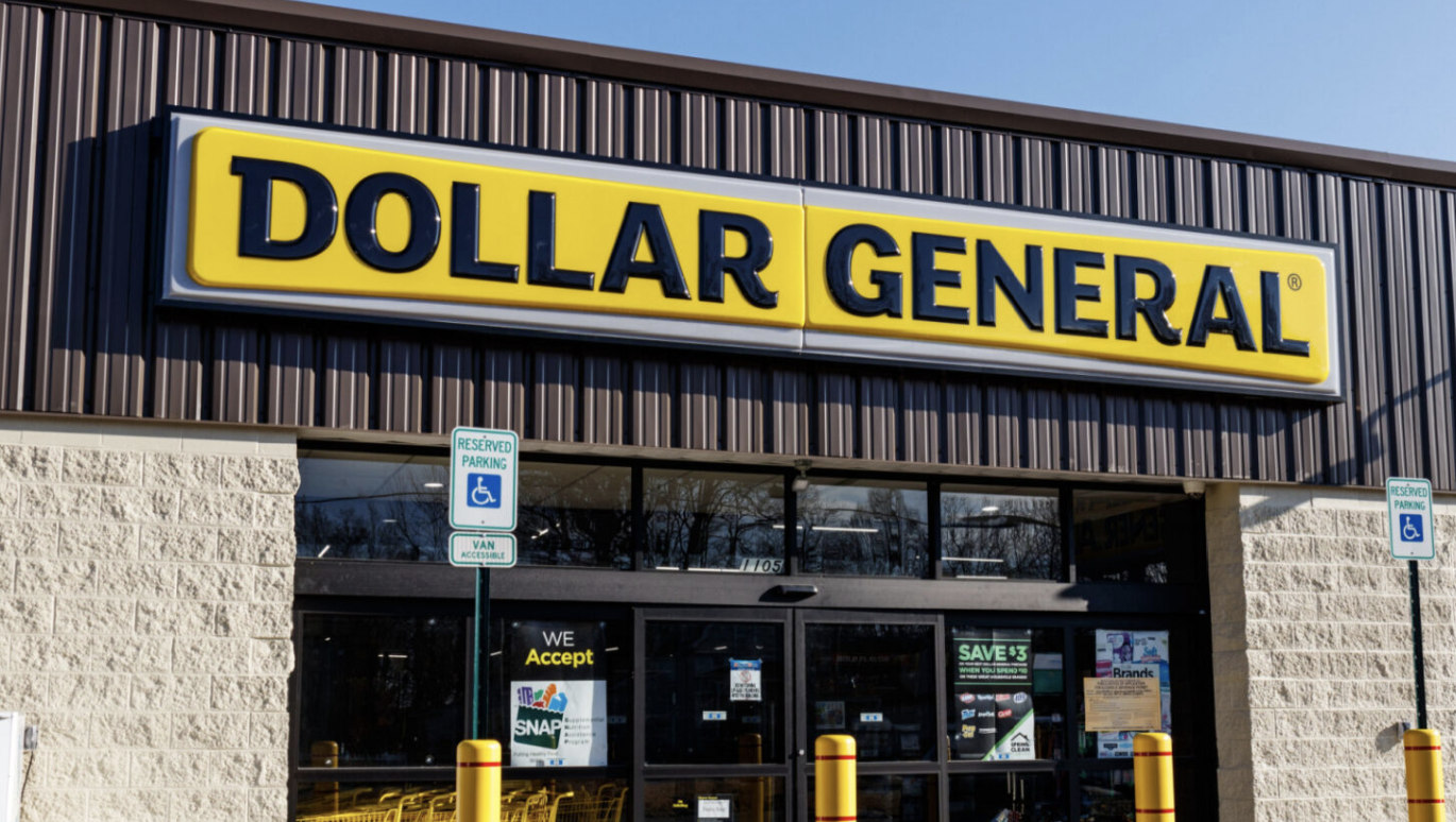 Dollar General’s Profit Pinched: Low Store Traffic and Essential Shift Lead to Dimmed Outlook