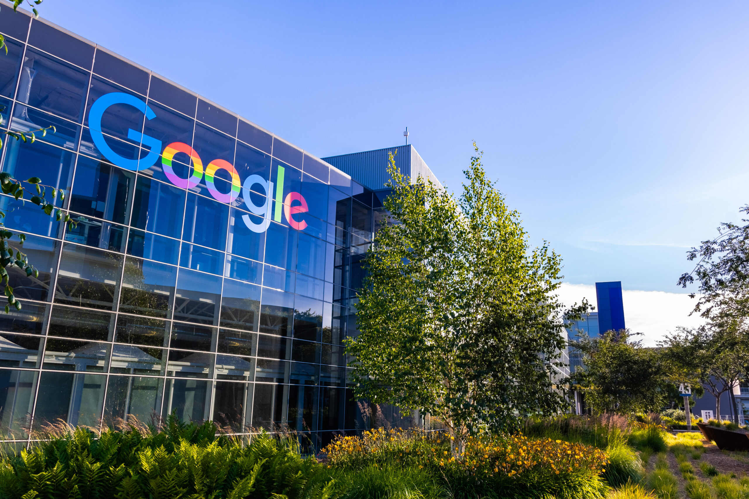 June 8, 2019 Mountain View / CA / USA - Google office building in the Company's campus in Silicon Valley; The "double o's" of the logo are decorated in rainbow colors in honor of LGBTQ Rights